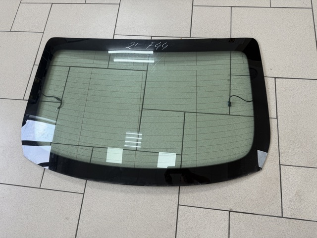 Автомобильное стекло заднее 51317477424 BMW