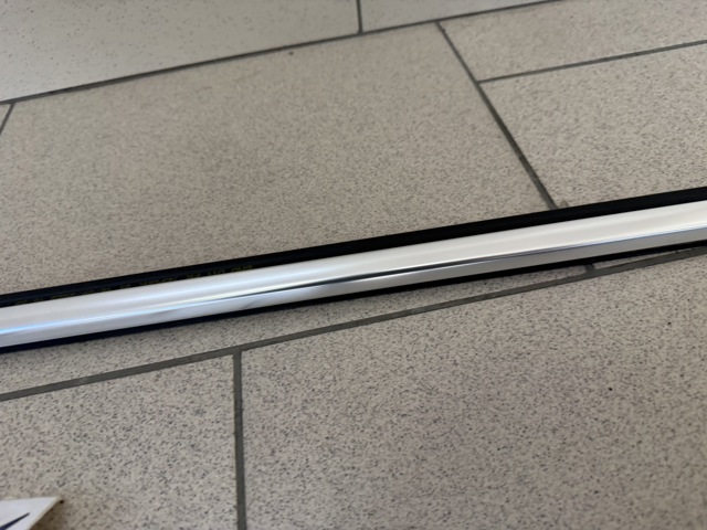 51339451527 BMW Уплотнитель стекла передней левой двери купить в Запорожье