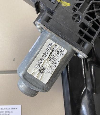 BMW 51357382139 Стекло двери задней левой в наличии Кривой Рог