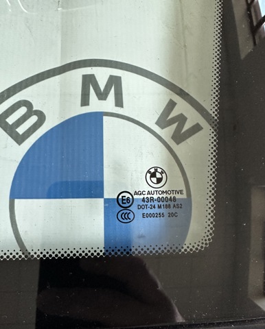 51372993822 BMW Стекло кузова (багажного отсека) правое купить в Сумы