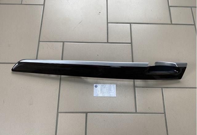 Накладка задней правой двери 51429115538 BMW