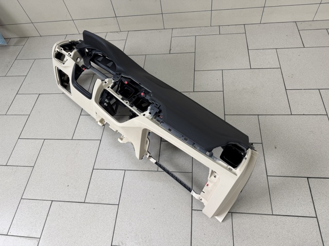 Передняя панель 51457937293 BMW