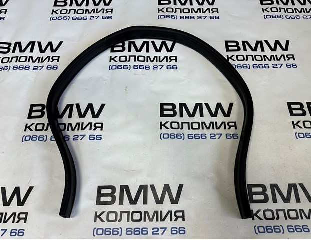 Резинка под капот 51767329397 BMW
