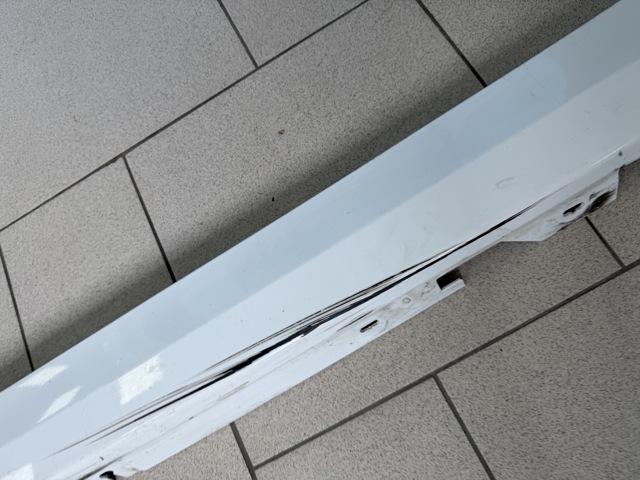 51777475603 BMW Накладка (молдинг) порога наружная левая купить в Николаев
