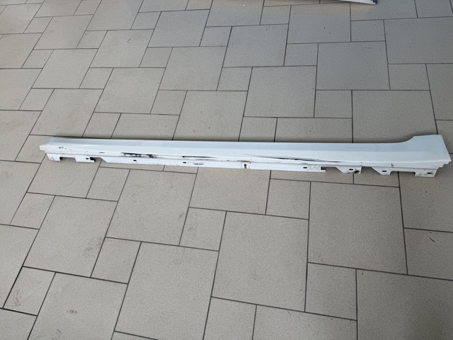 51777475603 BMW Накладка (молдинг) порога наружная левая купить в Киев