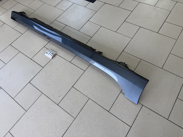 BMW 51779464568 Накладка (молдинг) порога наружная правая в наличии Черкассы