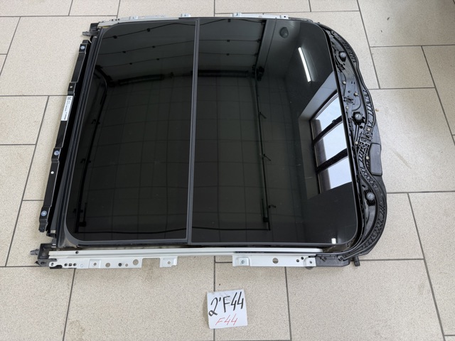 Направляющая люка 54109466553 BMW