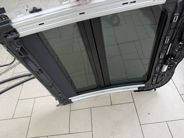 BMW 54109466553 Направляющая люка в наличии Черкассы