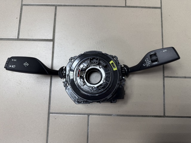 Переключатель подрулевой 61315A32043 BMW