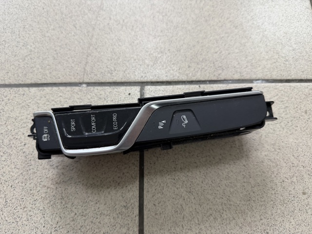 Блок кнопок центральной консоли 61316843947 BMW