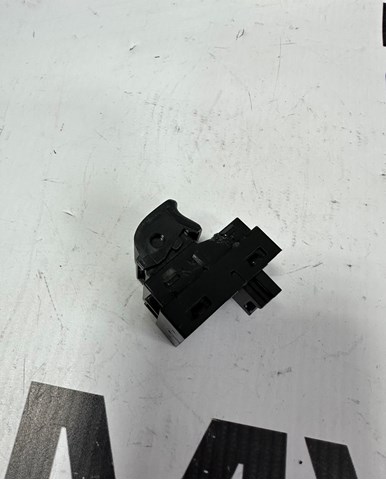 BMW 61317950756 Кнопка подъемника заднего стекла в наличии Сумы