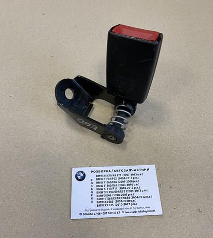Рычаг фиксатор ремня безопасности задний правый 72117059772 BMW