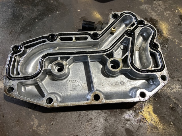 MERCEDES 0001806765 Масляный радиатор в наличии Тернополь