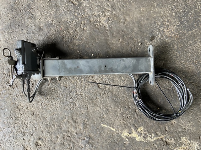 9735530401 MERCEDES Насос подъема кабины купить в Черкассы