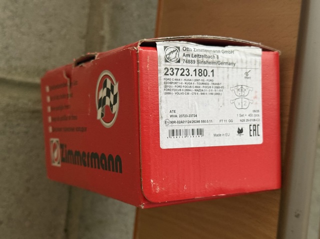 Колодки тормозные передние дисковые 237231801 ZIMMERMANN