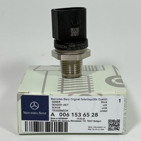 Манометры A0061536528 MERCEDES