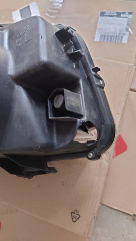 8117060E00 TOYOTA Фара левая купить в Ирпень