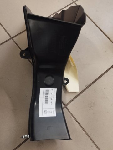 BMW 51747396939 Воздуховод тормозного диска левый в наличии Житомир