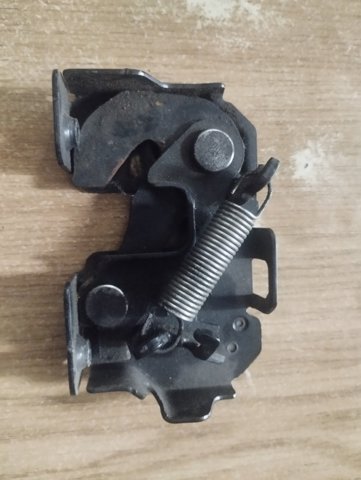 Замок капота, левый 656014HK0A NISSAN