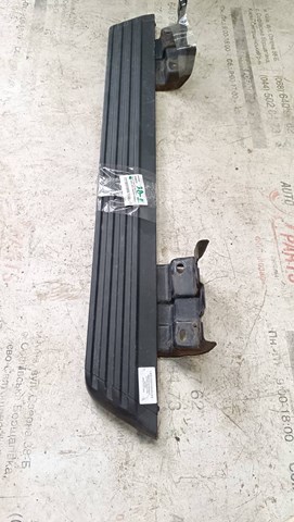 Подножка правая 1846629 FORD