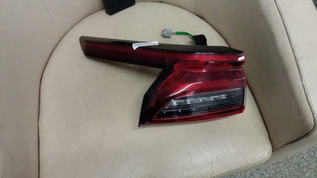 NISSAN 265556UA5A Фонарь задний левый внешний в наличии Полтава