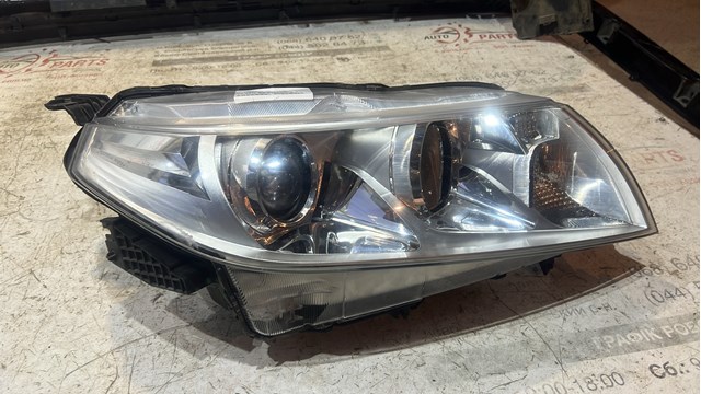 Основная фара - вставка 3512054P00 SUZUKI