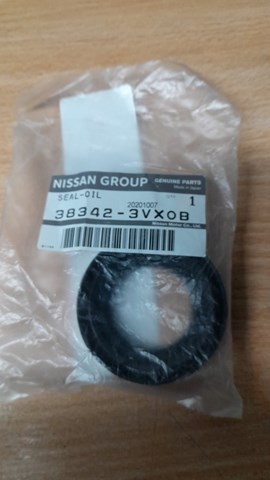 Сальник правой полуоси переднего моста 383423VX0B NISSAN