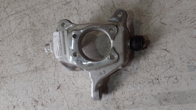 TOYOTA 4320142010 Цапфа передняя правая в наличии Киев