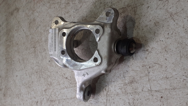Цапфа поворотная правая 4320142010 TOYOTA