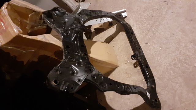 Подрамник передней подвески 5110030880 TOYOTA