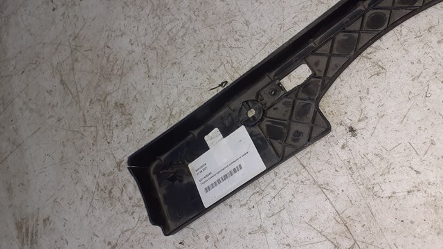 521140E090 TOYOTA Панель крепления номерного знака переднего купить в Николаев
