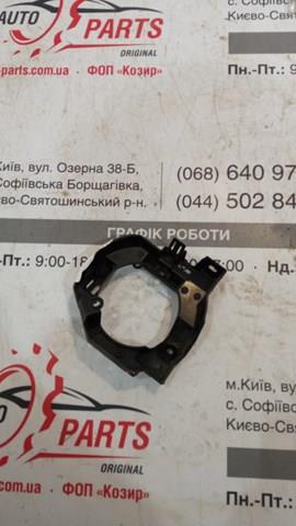 5212560060 TOYOTA Кронштейн крепления противотуманной фары правой купить в Винница