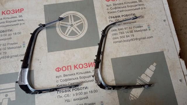 Молдинг переднего бампера, левый 5212602380 TOYOTA