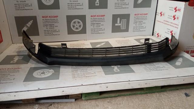 Решетка бампера переднего нижняя 521290E030 TOYOTA
