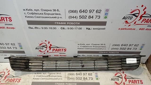 TOYOTA 5311233120 Решетка бампера переднего в наличии Винница