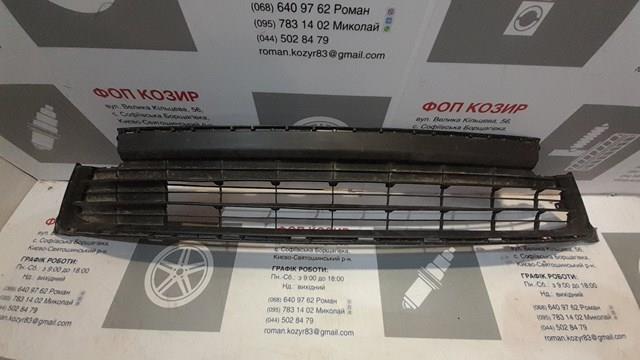 Решетка бампера переднего нижняя 5311342080 TOYOTA