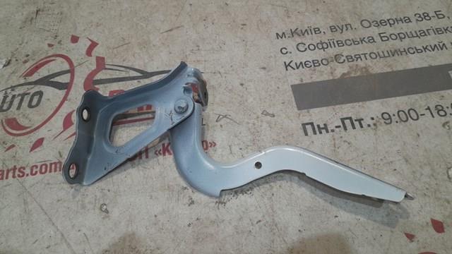 Завеса капота правая 5341042140 TOYOTA