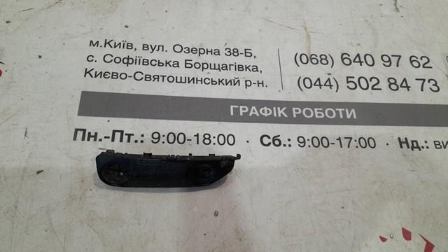 Кронштейн крепления бампера переднего правый 622241HA0A NISSAN