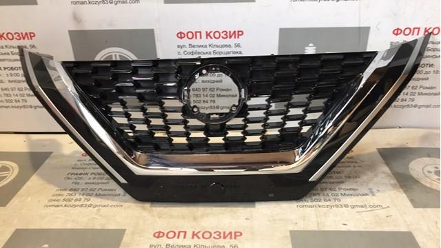 Решетка радиатора 623106UA1A NISSAN