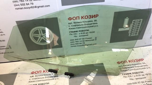 Стекло водительской двери 6810242270 TOYOTA