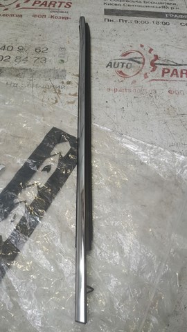 7574033170 TOYOTA Уплотнитель стекла двери задней левой внешний (планка) купить в Ужгород