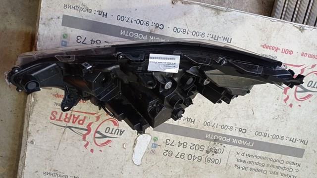 TOYOTA 8114542E10 Правая фара в наличии Ужгород