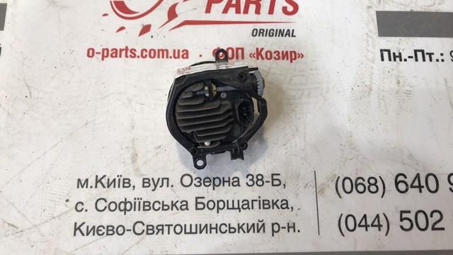 TOYOTA 8121048051 Фара противотуманная правая в наличии Киев