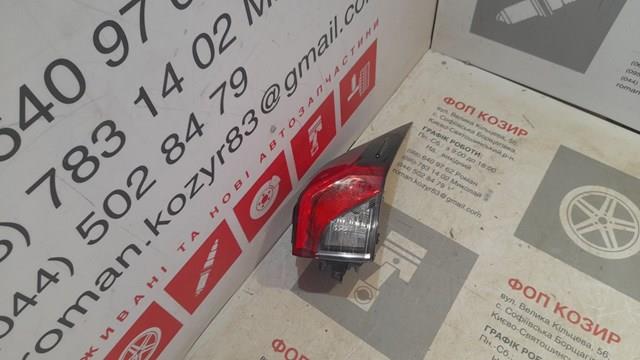 Фара задняя правая внешняя 8155042230 TOYOTA
