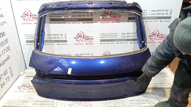 Задняя ляда 95B827041AYGRV PORSCHE