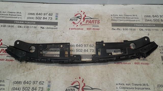 Кронштейн решетки радиатора B63B50717 MAZDA