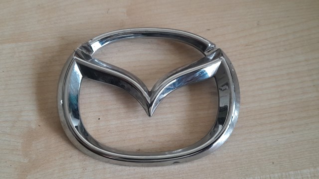 Фирменный значек на багажник DFR551731 MAZDA