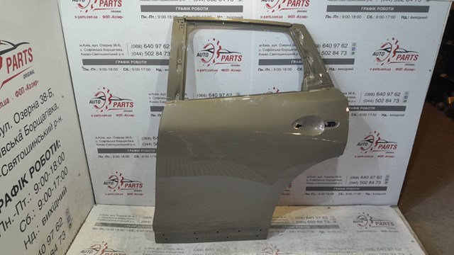 Дверь задняя, левая K1Y07302XD MAZDA