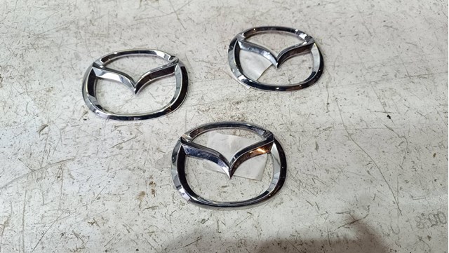 Эмблема на крышку багажника KB7W51731 MAZDA