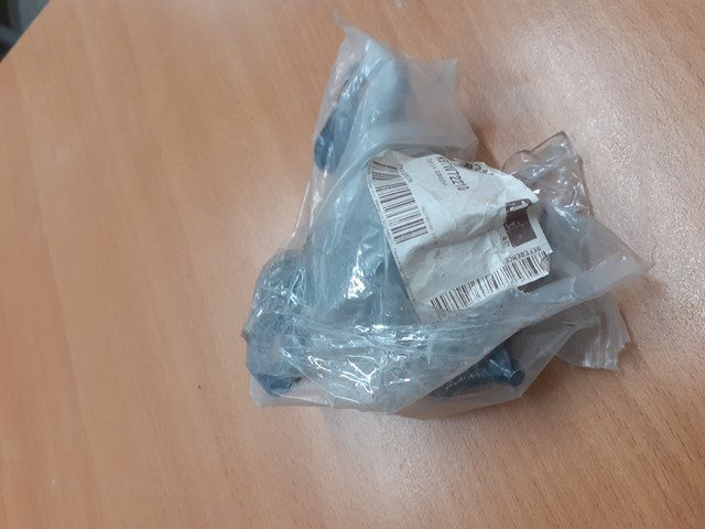 Петля двери задней правой KB7W72210 MAZDA